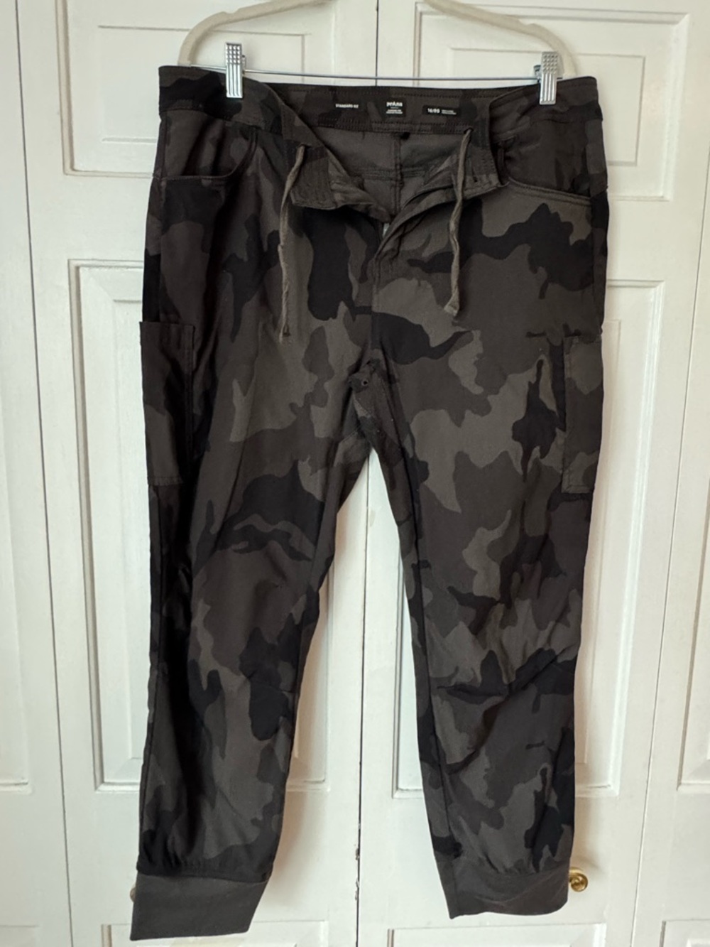 Prana Women’s Camouflage Cargo Joggers - Olive/Black